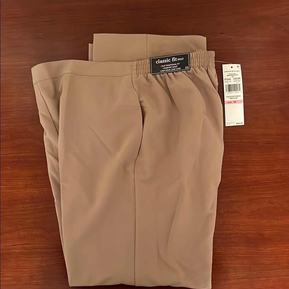 Alfred Dunner Tan Chinos Versatile Lightweight Design